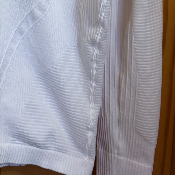 CAlia White Zip-Up Top - Picture 6 of 6